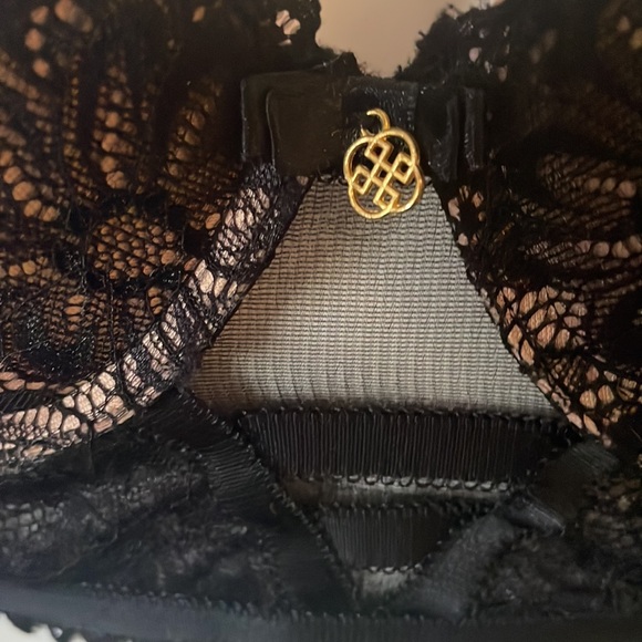 Daisy Fuentes Bra 38 C - Picture 4 of 6